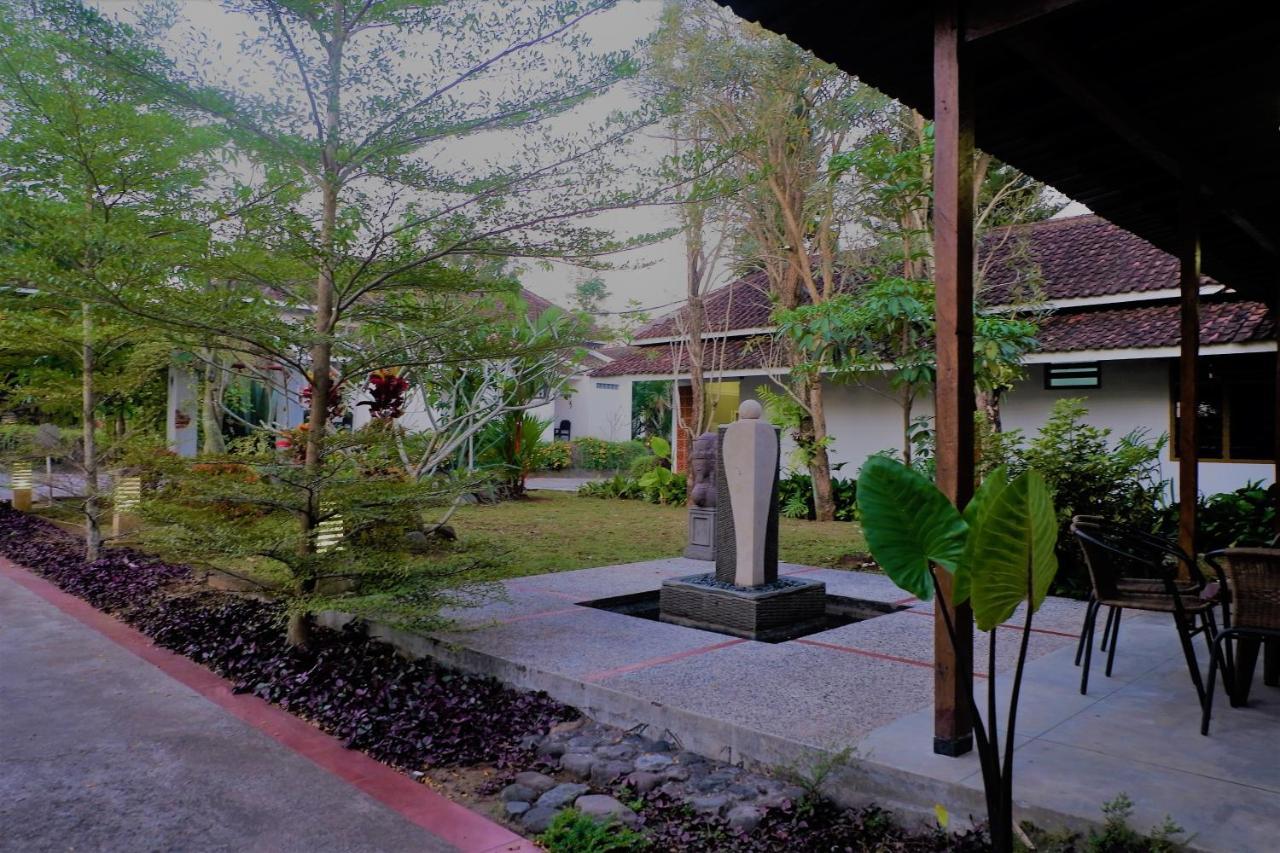 Hotel Minak Jinggo Banyuwangi  Kültér fotó